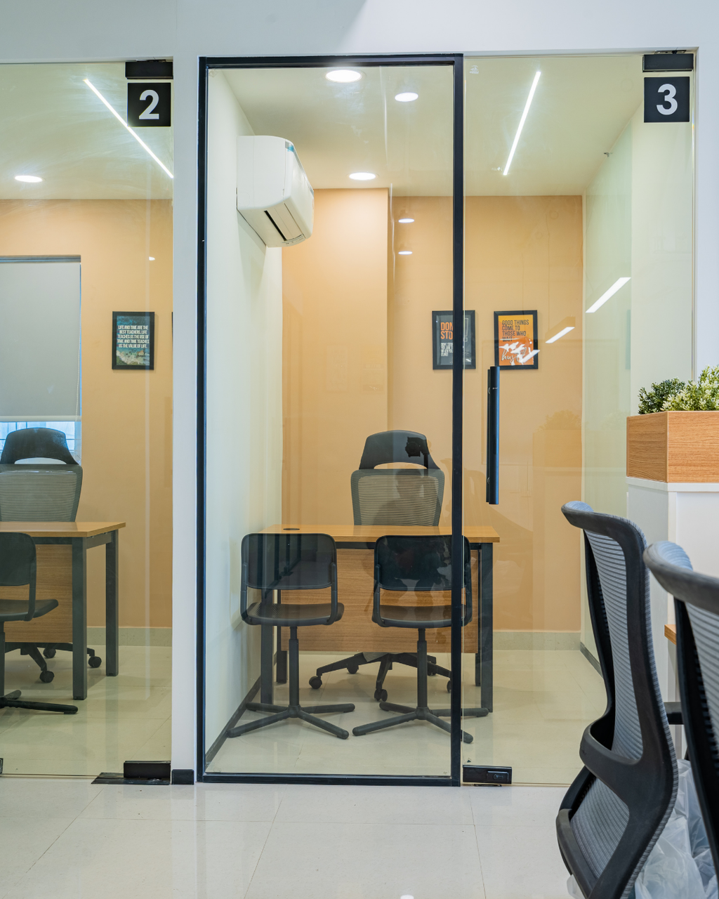 Meeting Rooms – Book by Hour or Day