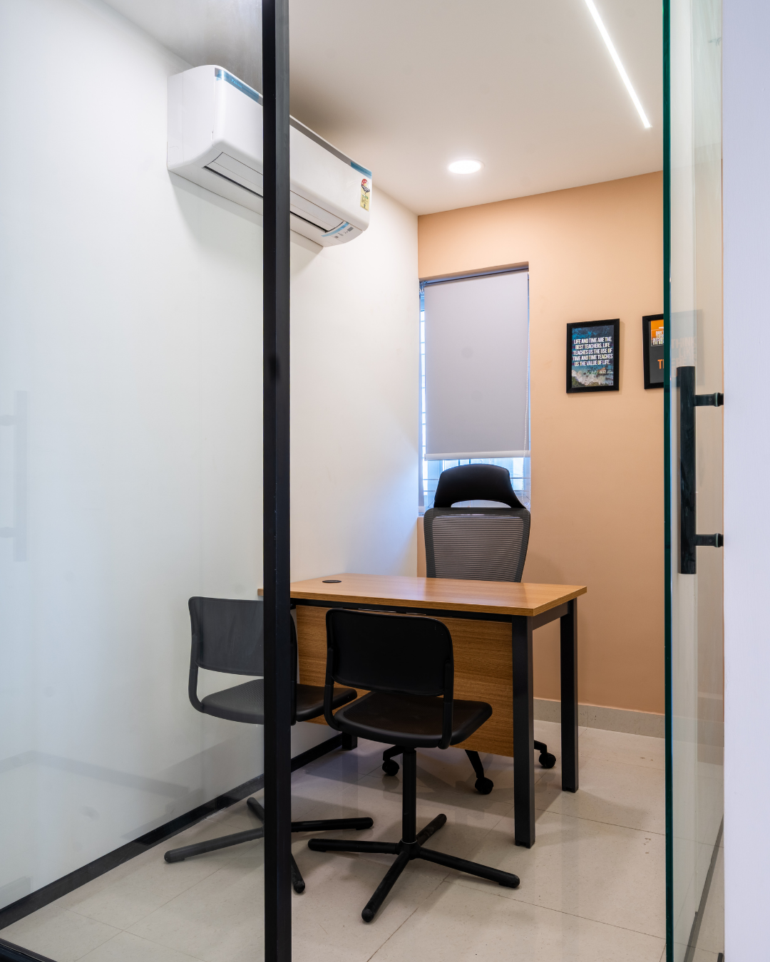 Private Cabins – Dedicated Workspace for Teams & Professionals